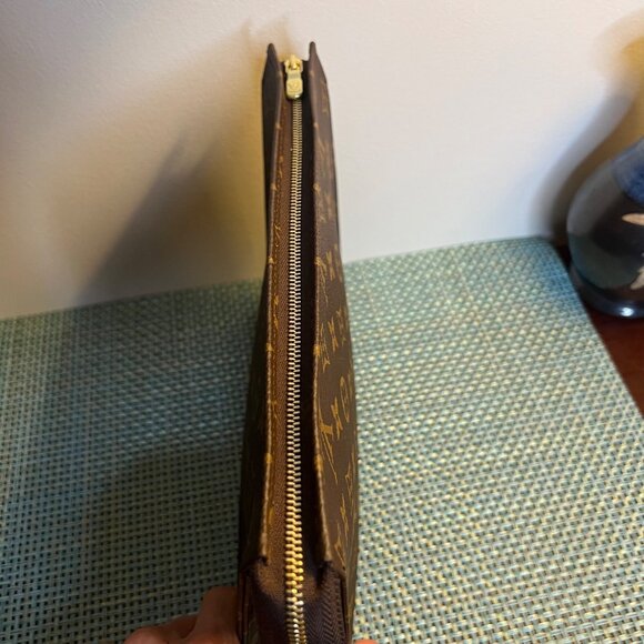 NEW Louis Vuitton Monogram Canvas Toiletry 26 Pouch - Picture 9 of 12